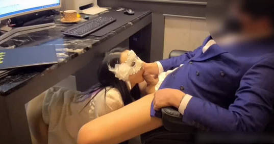 帮正在工作的老公口交-韩国骚妻-麻豆入口