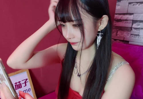 91茄子.国庆节参加闺蜜婚礼被伴郎下药-糖糖