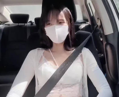 萝莉社.开车过程玩跳蛋车震